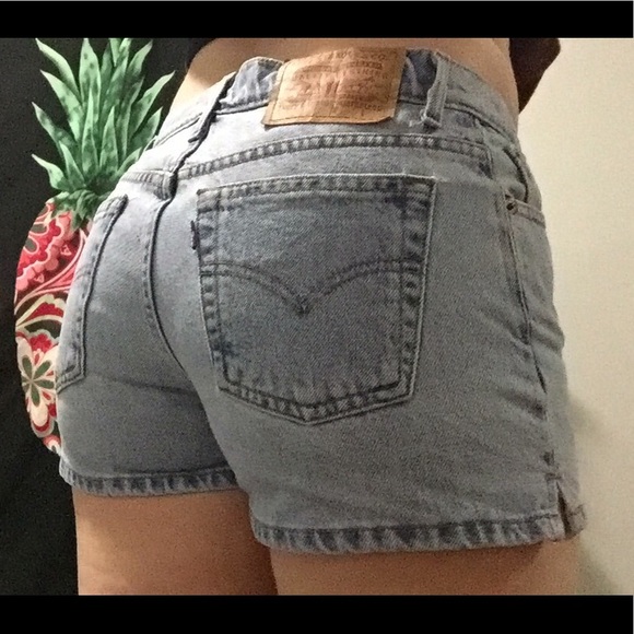 Levi's | Vintage High Waisted Light Wash Shorts - Picture 2 of 8